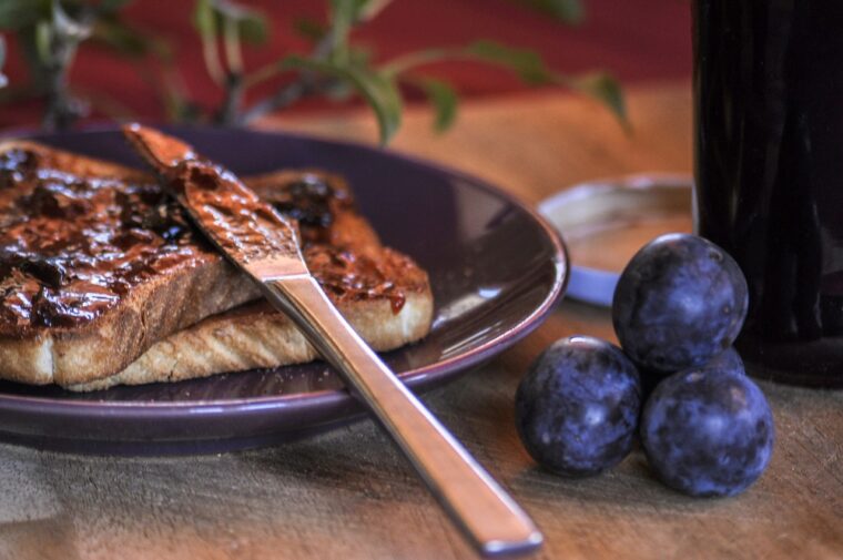 damons, end of season, plums-4452658.jpg