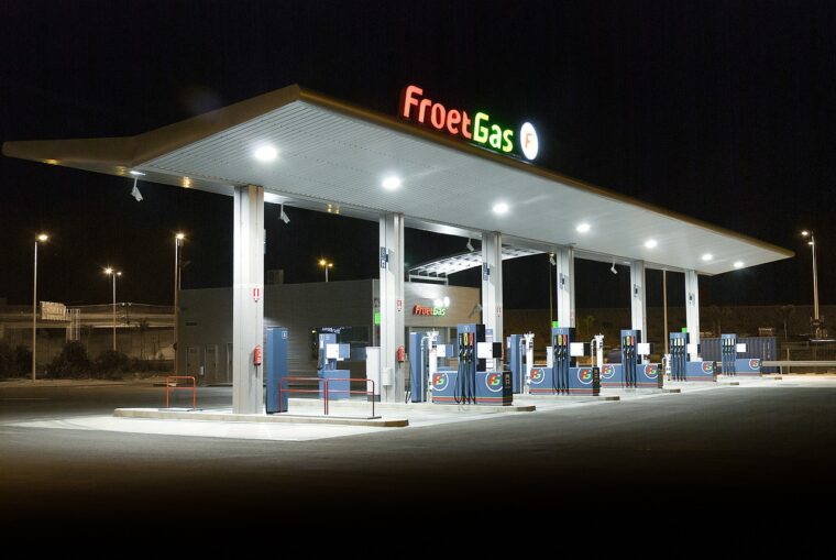 froet gas, petrol station, gasoline-195383.jpg